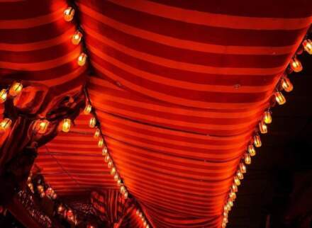 ¿Cómo conseguir entradas al Moulin Rouge si están agotadas en la web oficial?