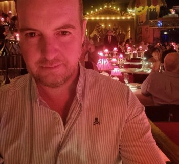 Ignacio, asesor de cabarés y espectáculos en París